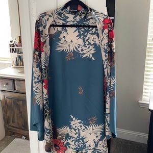 Trouve • floral print cocoon wrap, O/S. NWOT.